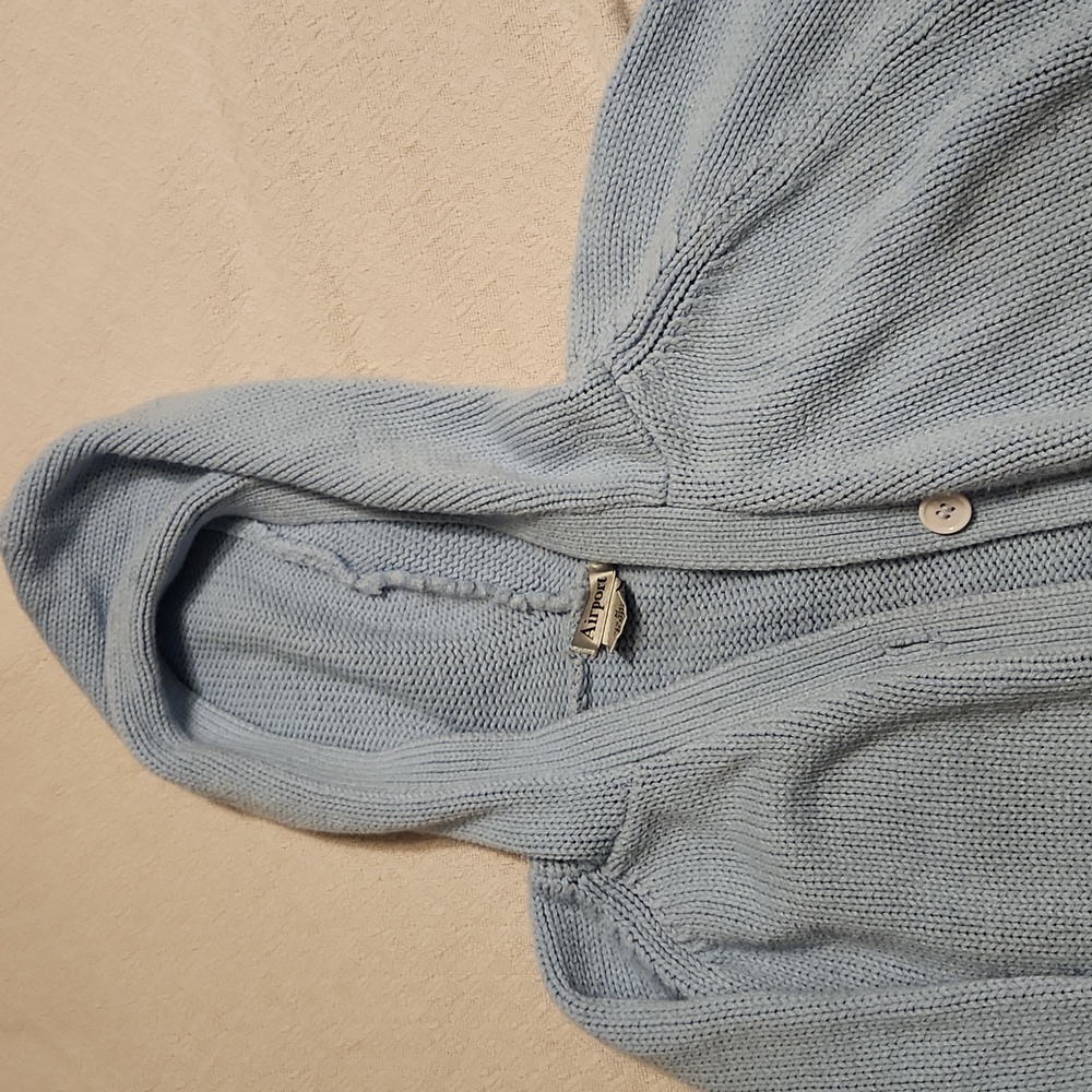 Woman's hooded sweater